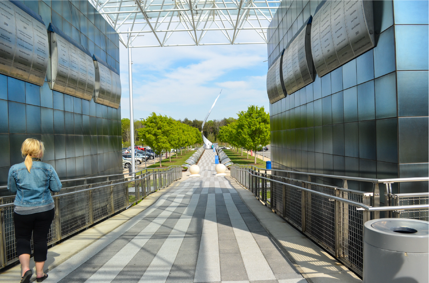 Dulles International Airport (IAD)